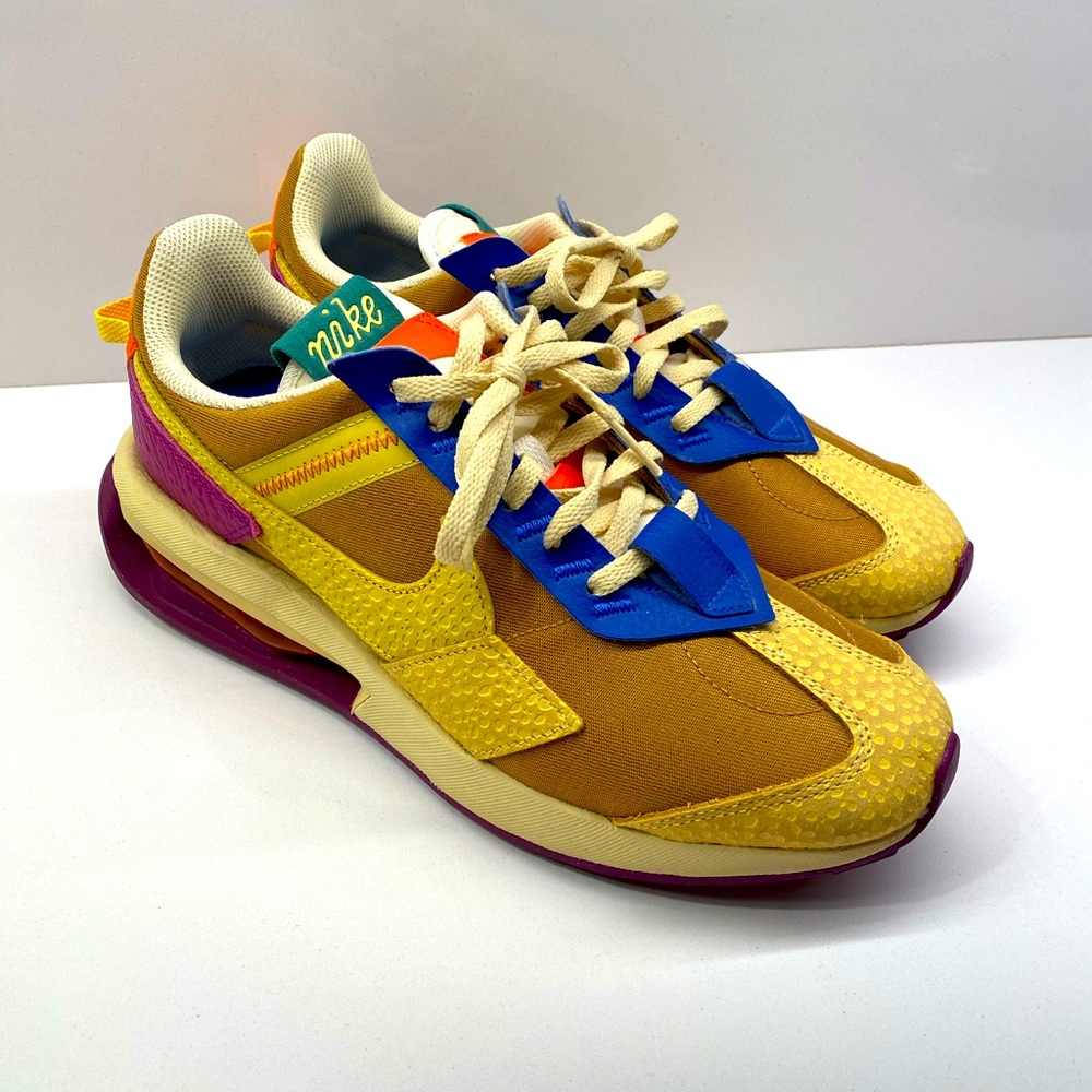 Women’s Nike Air Max Pre Day Shoes - barely worn, great colors!
